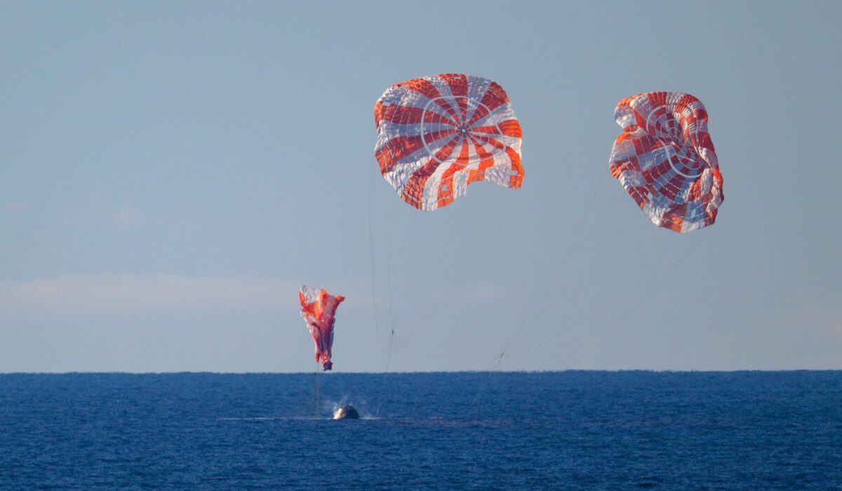Orion a amerizat în Pacific: Misiunea Artemis II, record uriaș pentru NASA