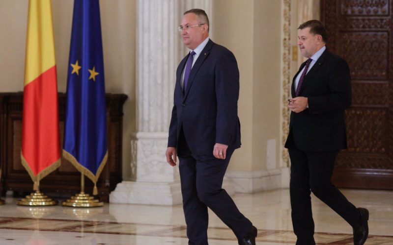 Rafila, critici dure la adresa lui Ciucă: „Trebuia să fie mai atent” la vaccinurile Pfizer