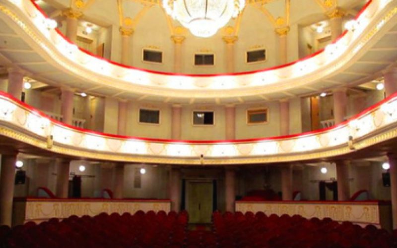 Tavanul s-a prăbușit peste un actor la Teatrul Național Iași