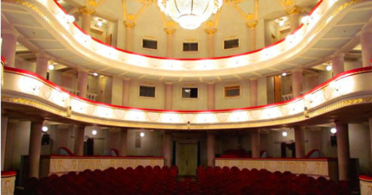 Tavanul s-a prăbușit peste un actor la Teatrul Național Iași