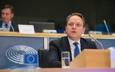 După Orban, Bruxelles anchetează spionajul comisarului Varhelyi