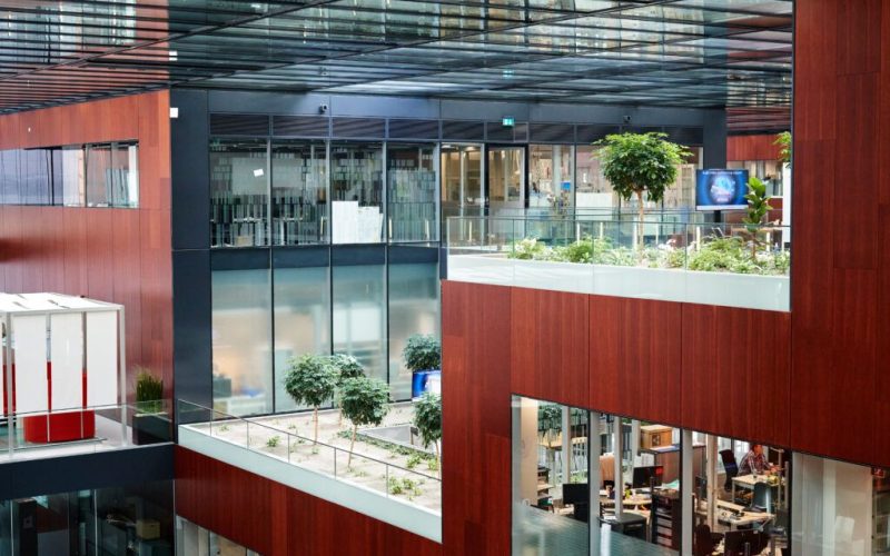 Philip Morris International (PMI) a dat publicității Raportul de valoare 2025, intitulat „Schimbarea în mișcare”