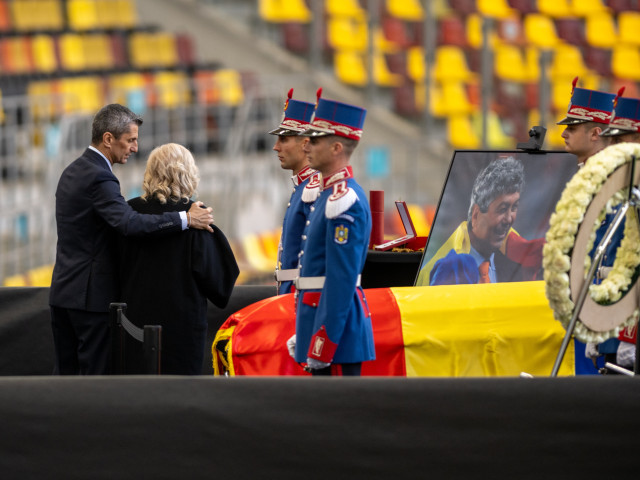 Legenda Mircea Lucescu se încheie: Antrenorul va fi înmormântat astăzi, cu onoruri militare Fotbalul românesc și internațional se pregătește să își ia rămas bun de la una dintre cele mai mari personalități ale sale