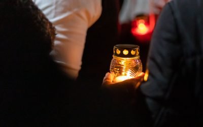 Ce simbolizează înconjurarea bisericii de Paște? Răspunsul unui preot ortodox