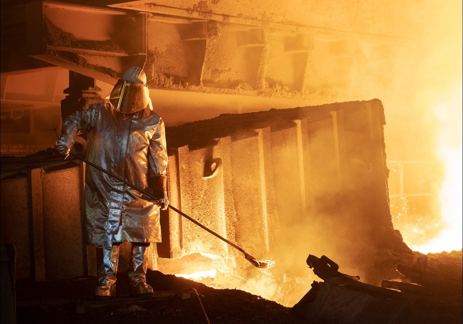 UMB Steel a familiei Umbrărescu preia oficial combinatul ArcelorMittal Hunedoara