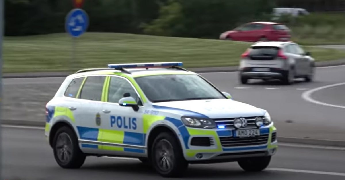 Adolescentul din Norvegia a furat un autobuz și a fugit în Suedia
