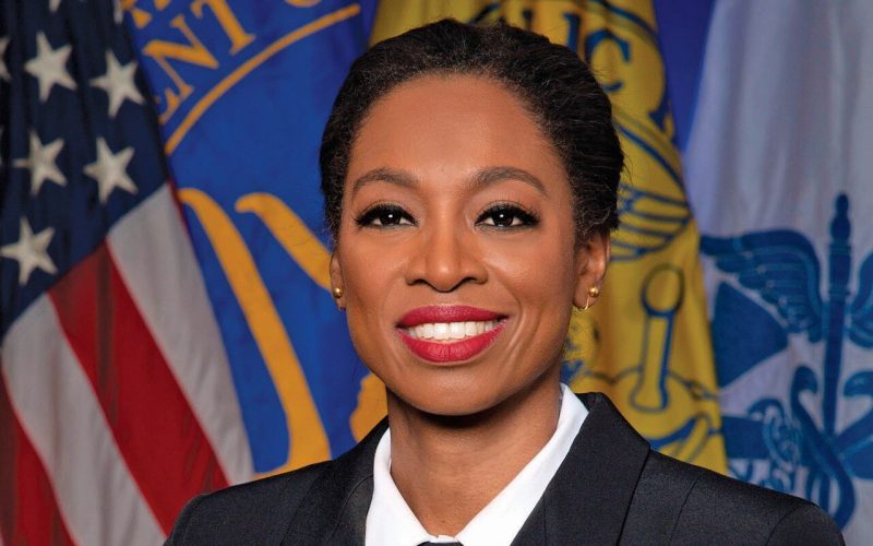 Casa Albă îl vrea pe medicul din Marina SUA la șefia CDC