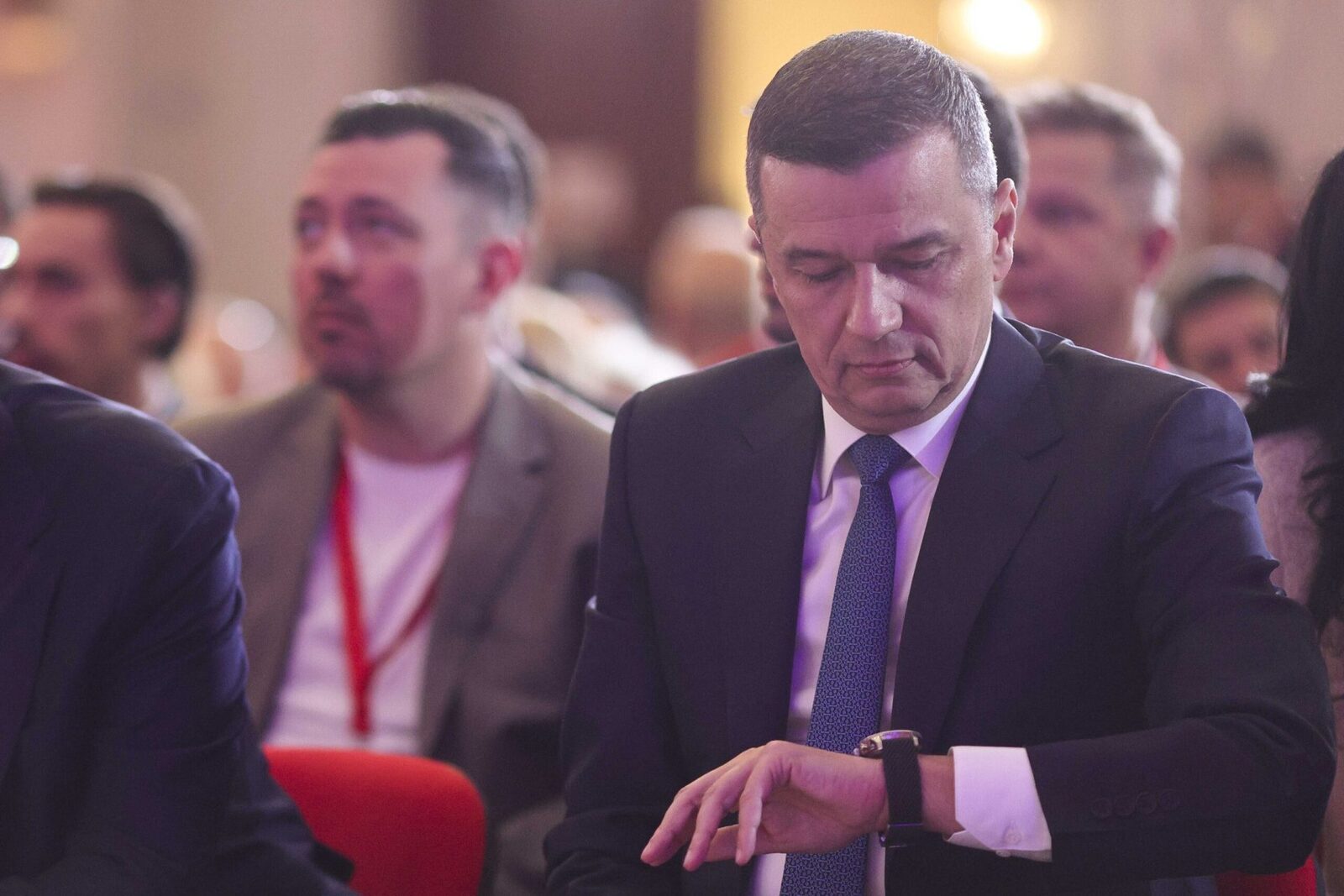 Grindeanu șochează: PSD, gata să voteze moțiunea AUR pentru plecarea lui Bolojan