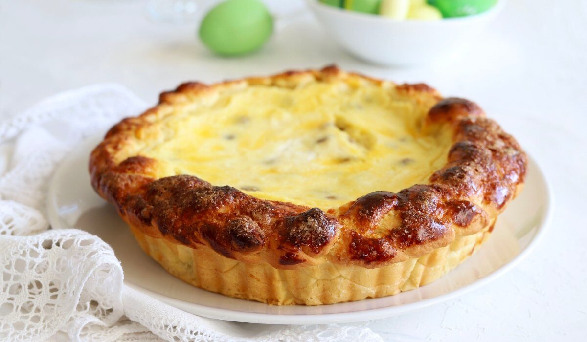 O variantă delicioasă de pască vegană, fără gluten, cucerește iubitorii de deserturi tradiționale Pasca vegană reprezintă o alternativă atrăgătoare pentru cei care doresc să se bucure de gustul autentic al acestui desert tradițional, dar într-o versiune sănătoasă și lipsită de ingrediente de origine animală