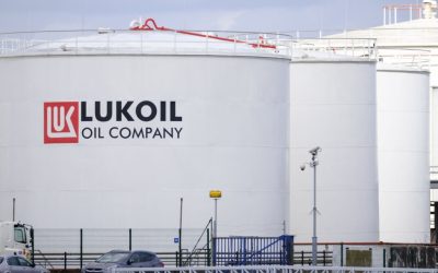 România a cerut acordul SUA pentru a reporni rafinăria Petrotel, a firmei ruse Lukoil, anunță ministrul Bogdan Ivan. Cum ne vom asigura că profitul din România nu va ajunge în Rusia