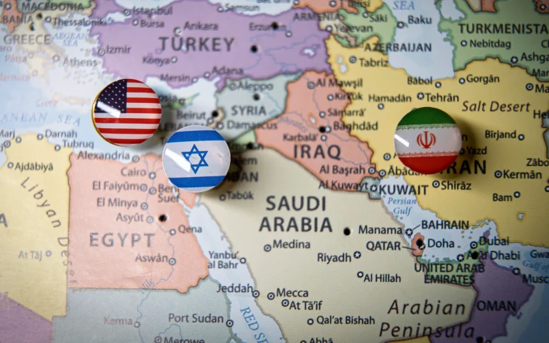 Navele SUA, exercițiu prin Strâmtoarea Ormuz: Washington sfidează Iranul