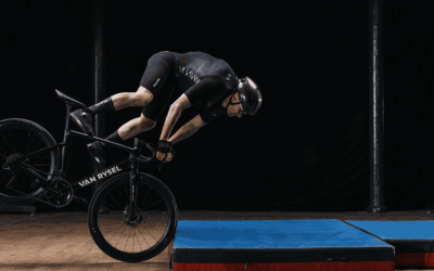 Decathlon lansează costumul cu airbag pentru bicicliști: Siguranță maximă pe două roți