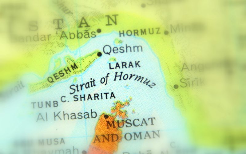 Iranul: Strâmtoarea Ormuz, „complet deschisă”. Tensiunile scad?