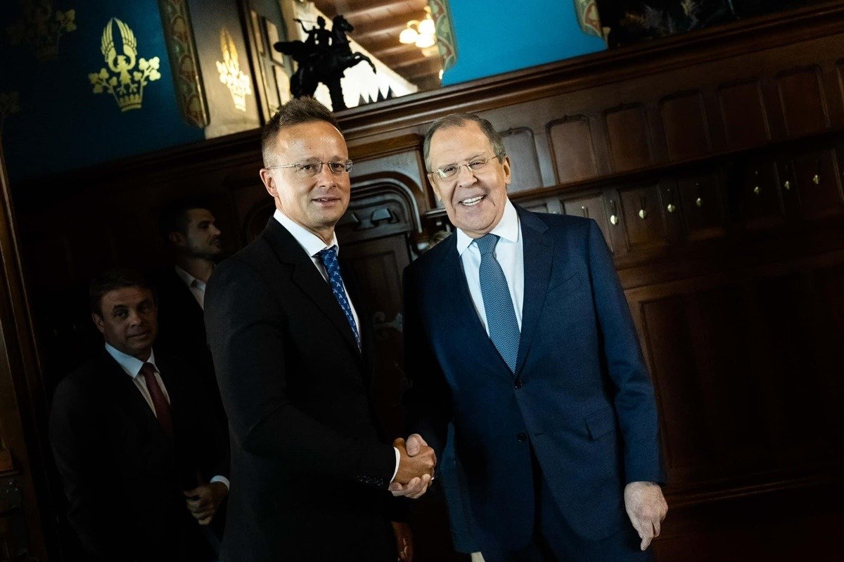 O nouă serie de interceptări telefonice între miniștrii de Externe ai Rusiei și Ungariei, Serghei Lavrov și Péter Szijjártó, dezvăluie detalii despre colaborarea dintre cele două țări