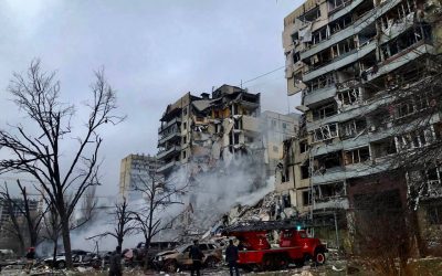 Cel puțin două persoane au murit și alte trei au fost rănite în urma unor atacuri aeriene rusești în regiunea Dnipro din estul Ucrainei