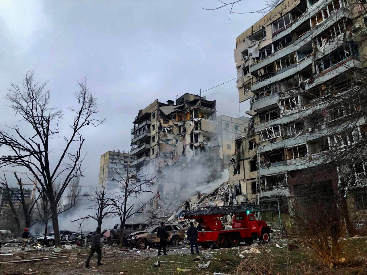 Cel puțin două persoane au murit și alte trei au fost rănite în urma unor atacuri aeriene rusești în regiunea Dnipro din estul Ucrainei