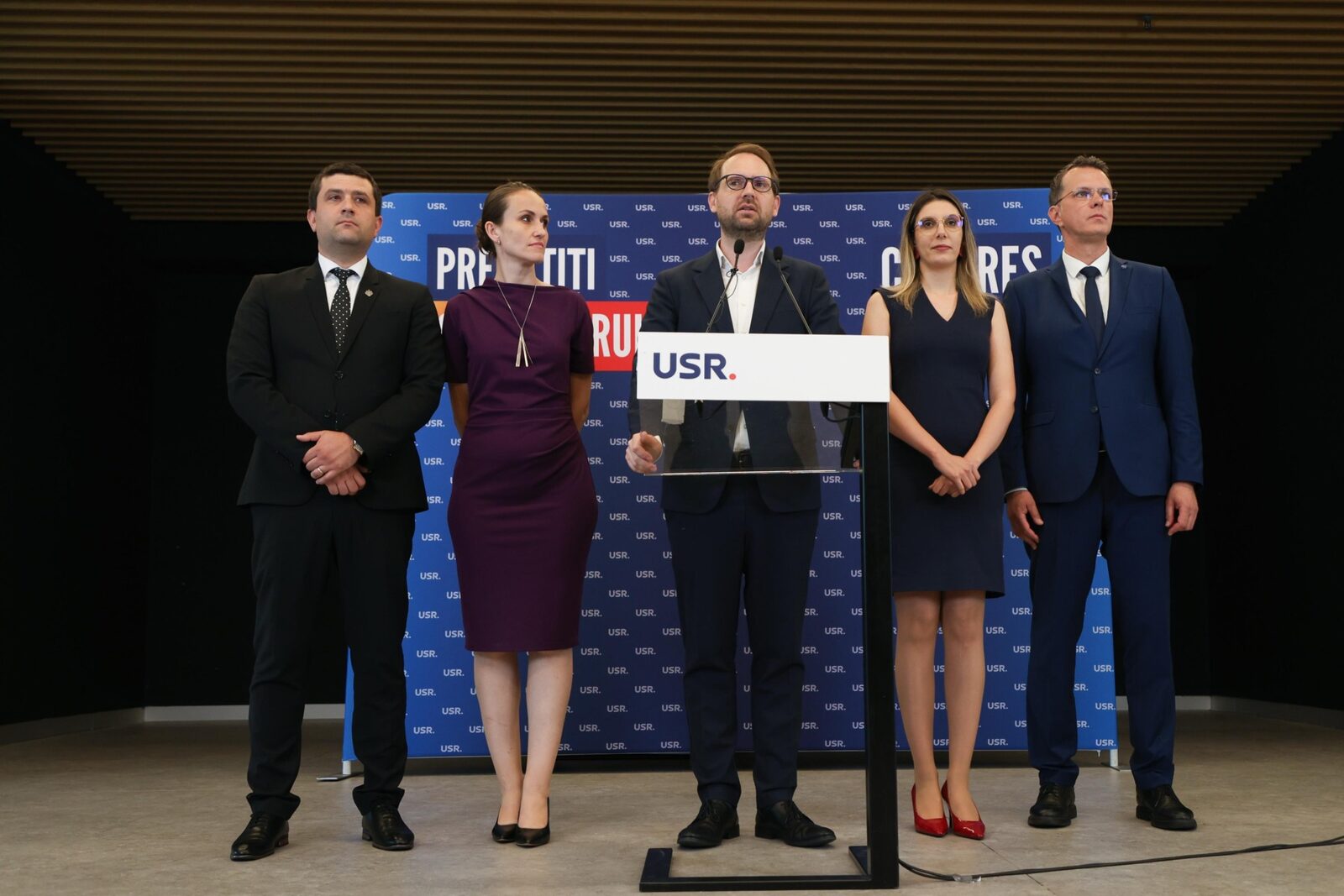 Șoc la vârful Guvernului: Solidaritate masivă pentru Bolojan și miniștrii săi