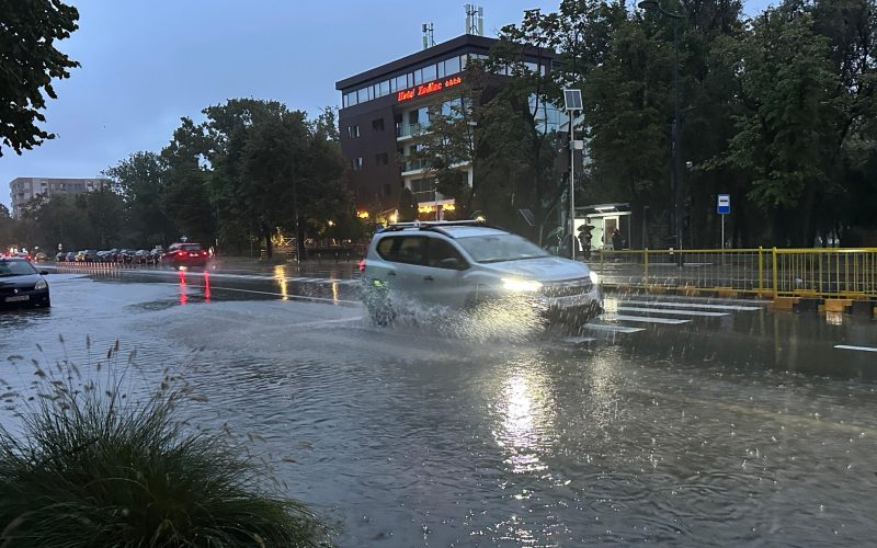 METEO: Vremea se încălzește treptat în aprilie, dar vin ploile