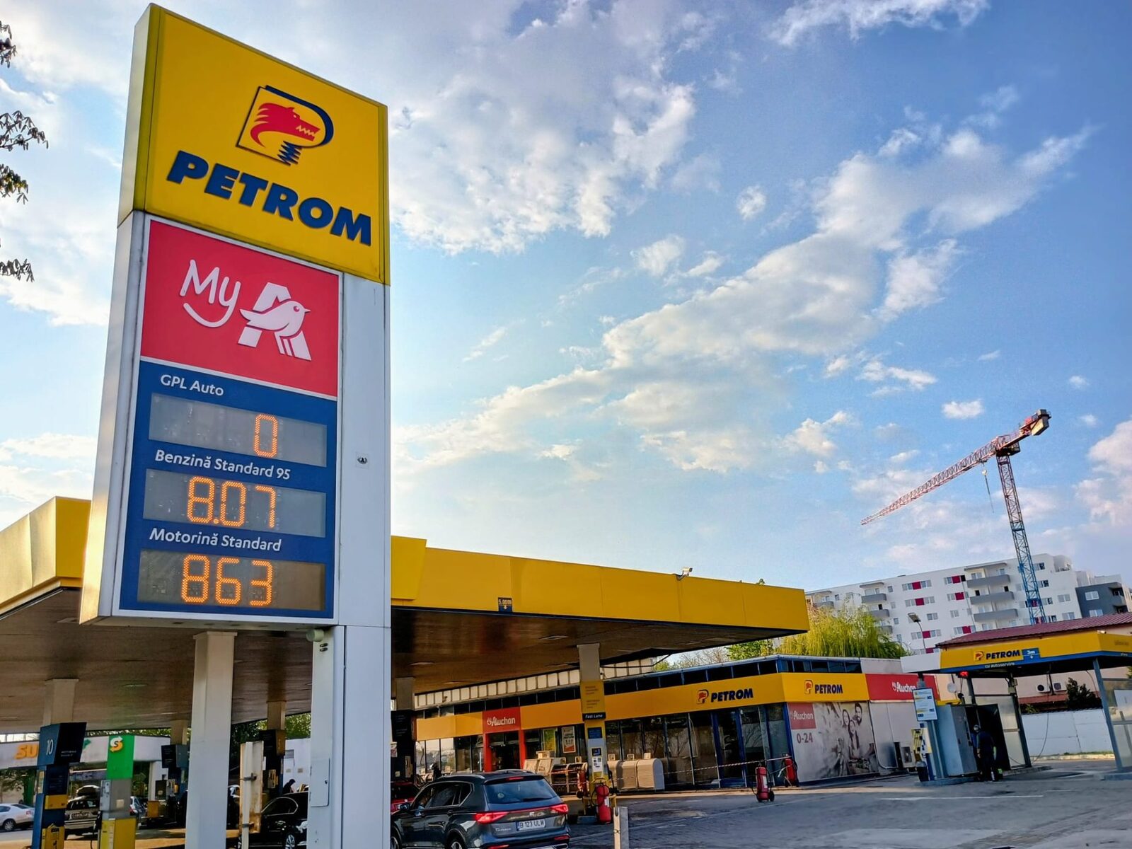 Prețurile la carburanți, minime de la Războiul din Iran: De ce NU e totul roz