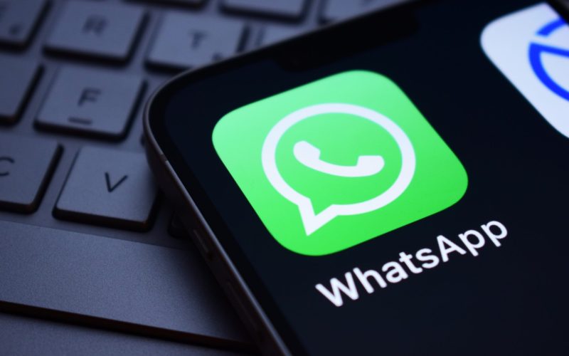 WhatsApp introduce o funcție inovatoare de eliminare a zgomotului de fond pentru apelurile vocale și video, menită să îmbunătățească experiența utilizatorilor