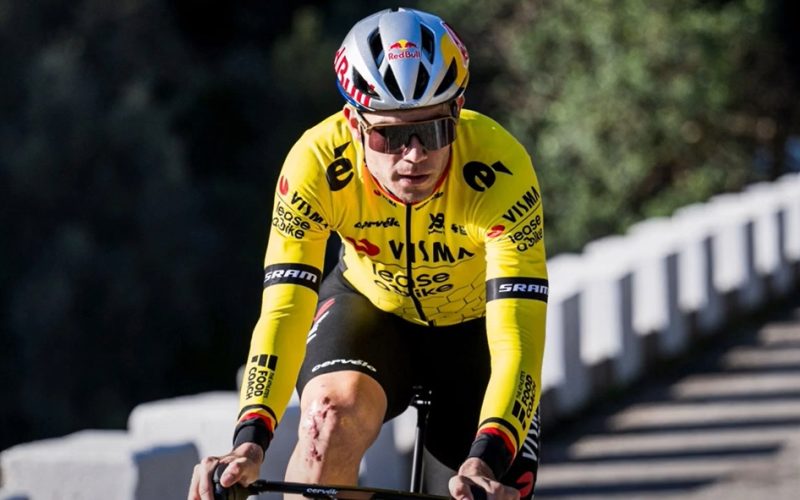 Van Aert îi fură victoria lui Pogacar la Roubaix: Sprint incendiar pe velodrom