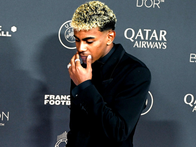 Lamine Yamal, departe de Mbappe: Câți bani are la Barcelona?