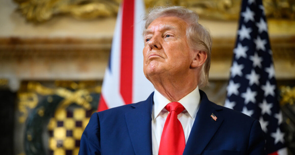 Trump, atac la politica energetică britanică: „E nebunesc să nu exploateze petrol”