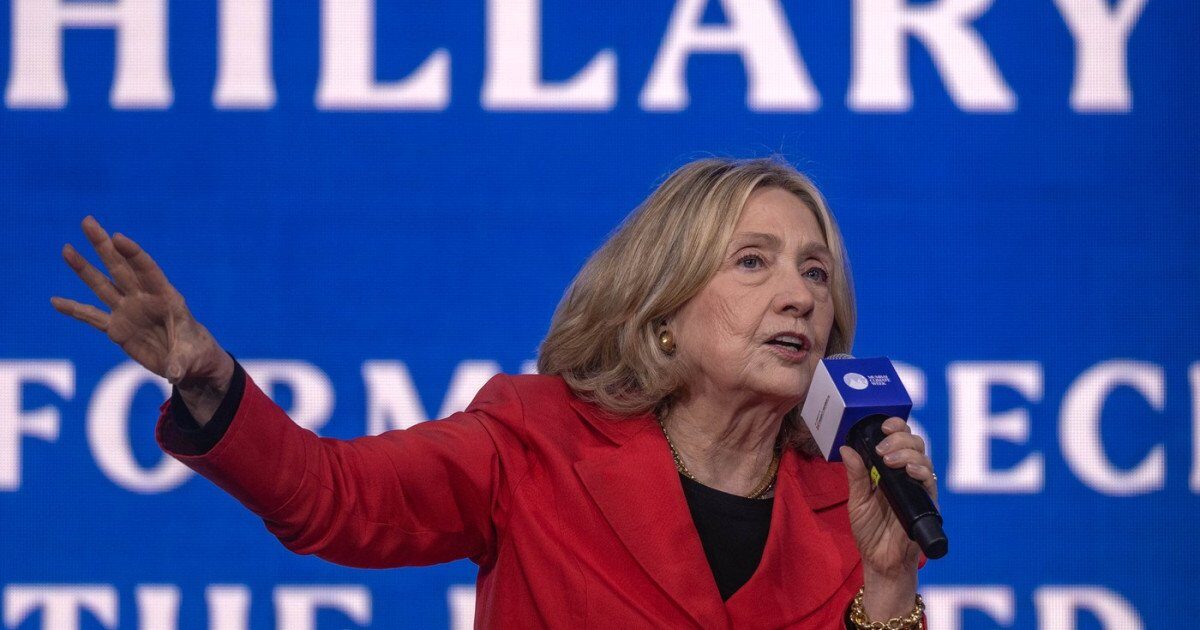 Înfrângere pentru Putin: Hillary Clinton, entuziasmată de Ungaria