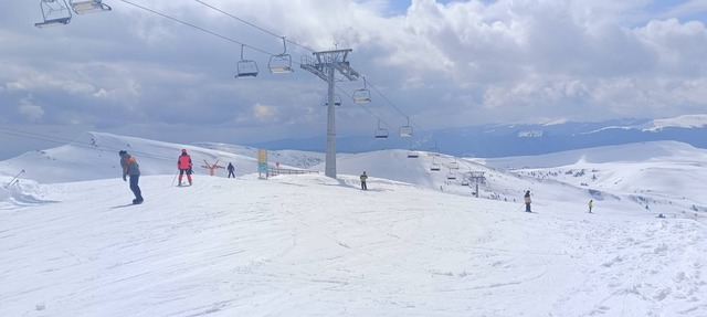 Cabane libere de Paște în Prahova și Brașov: Prețuri de la 100 lei, dar turiștii… Lipsesc