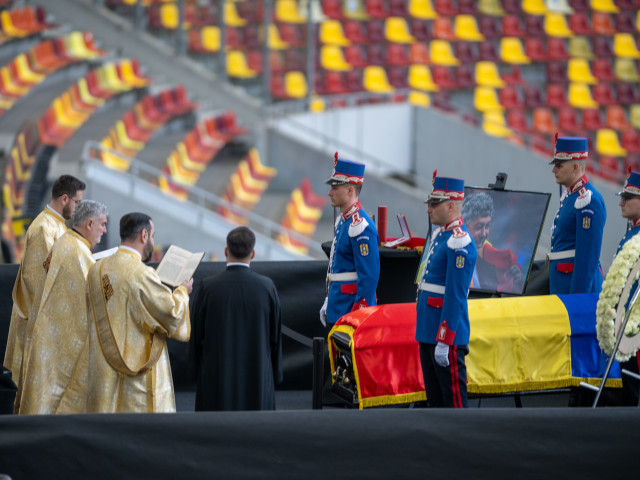 Donald Trump, îngenuncheat la căpătâiul lui Mircea Lucescu