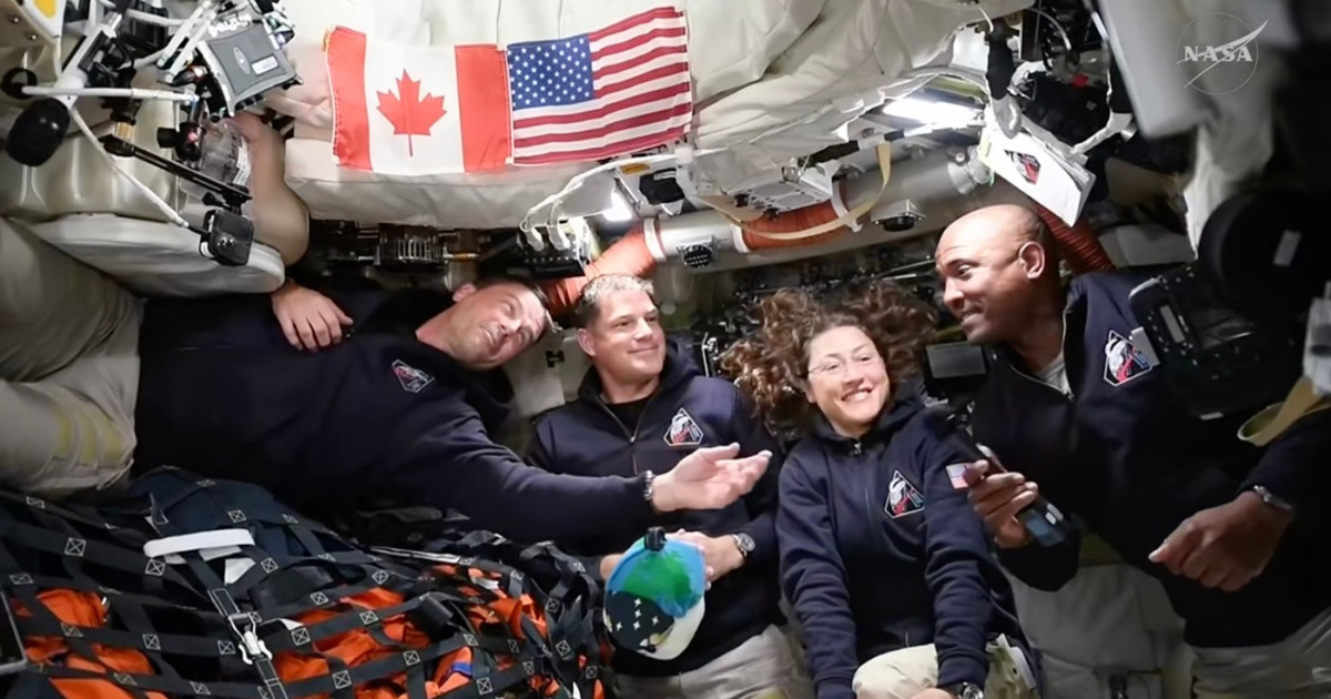 Artemis 2: Misiunea spre Lună atinge punctul culminant azi. 4 astronauți, pe orbita satelitului