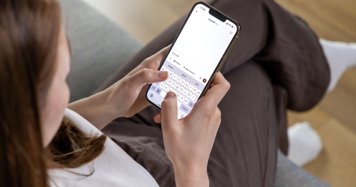 Ai dă dreptate, chiar dacă greșești: Efectele nocive ale lingușirii virtuale