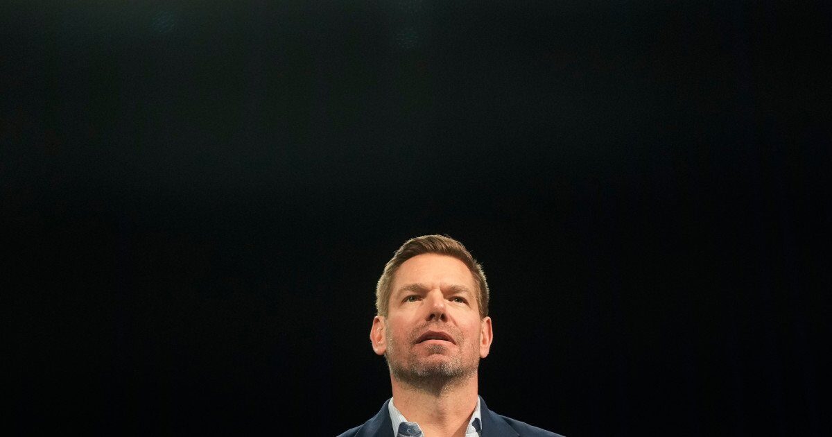 Swalwell, afectat de acuzații grave, renunță la cursa pentru California