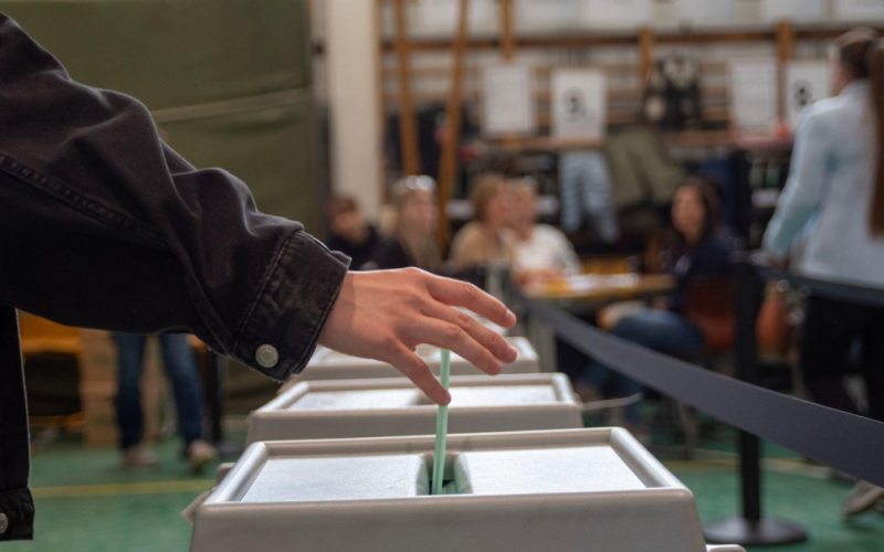 Ungaria 2026: Primele rezultate parțiale așteptate la ora 21:00! Ce spun sondajele?