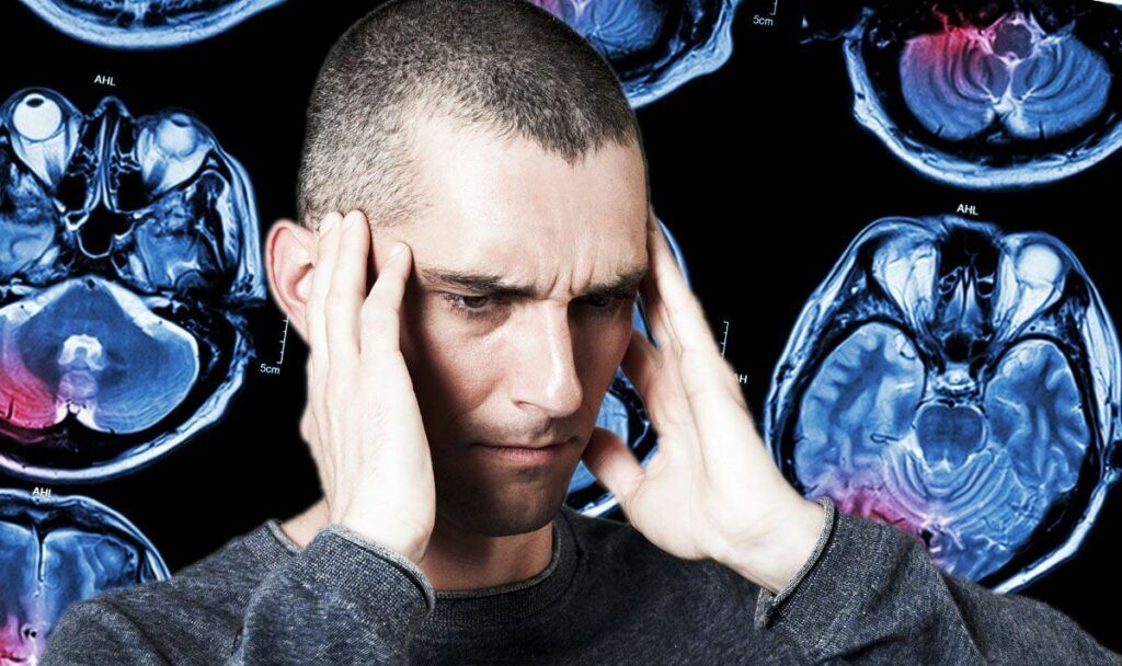 Un neurolog avertizează: Simptomul subtil nocturn ce prevestește un AVC