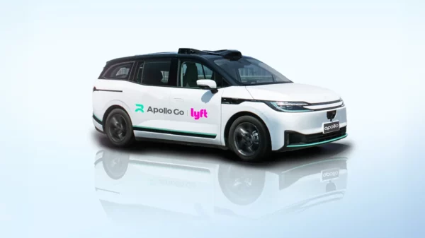 Reformulează acest titlu în stil jurnalistic românesc, 55-70 caractere, informativ și direct. Fără clișee sau formule introductive. Titlu: 100 de mașini fără șofer au rămas blocate în trafic în Wuhan, stârnind panica pasagerilor / Serviciul de taximetrie robot este în mare creștere în China REGULI STRICTE: – Răspunde cu UN SINGUR titlu, nimic altceva – Fără opțiuni, fără variante, fără numerotare – Fără a număra caracterele în răspuns – Fără ghilimele în jurul titlului – Fără majuscule la fiecare cuvânt (nu Title Case) – doar prima literă din propoziție și numele proprii – Fără punct la finalul titlului – Fără formatare markdown sau HTML – Fără două puncte (:) urmate de subtitlu generic – Prima literă din titlu trebuie să fie majusculă – Numele proprii (persoane, orașe, țări, organizații) se scriu ÎNTOTDEAUNA cu literă mare (ex: Adi Vasile, nu adi vasile; România, nu România; Fritz, PSD)