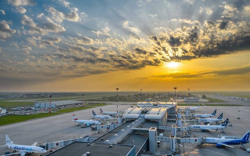 Autogara modernă, la Otopeni: Pasagerii Aeroportului Henri Coandă, răsfățați