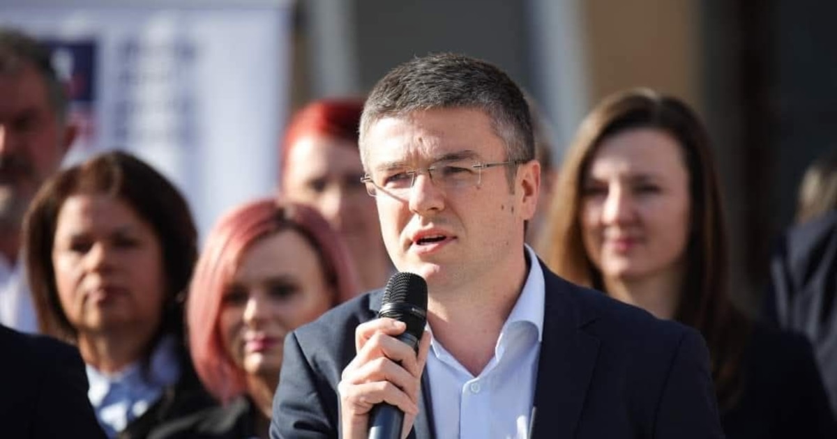 Guvernul plătește salarii la Liberty Galați și Damen Mangalia