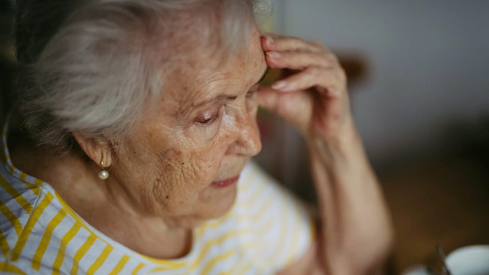 București: Sute de pensionari, fără bani! Ajutoarele sociale, în pericol: Frică de ruină