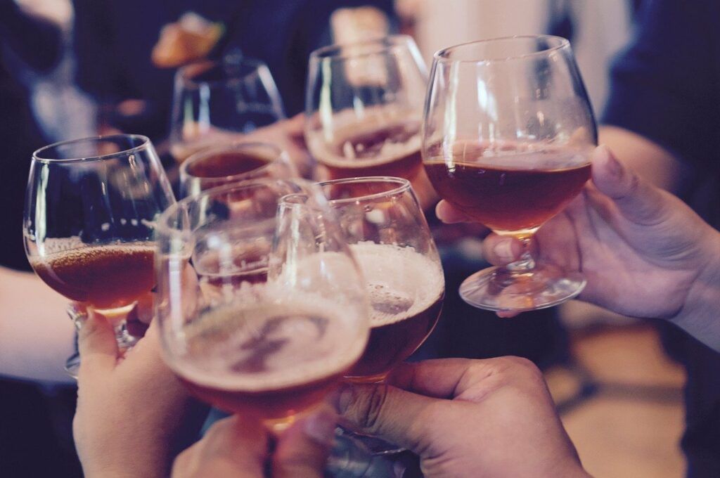 Cât durează să scapi de alcool? Cât te taxează etilotestul, riscul e mare!