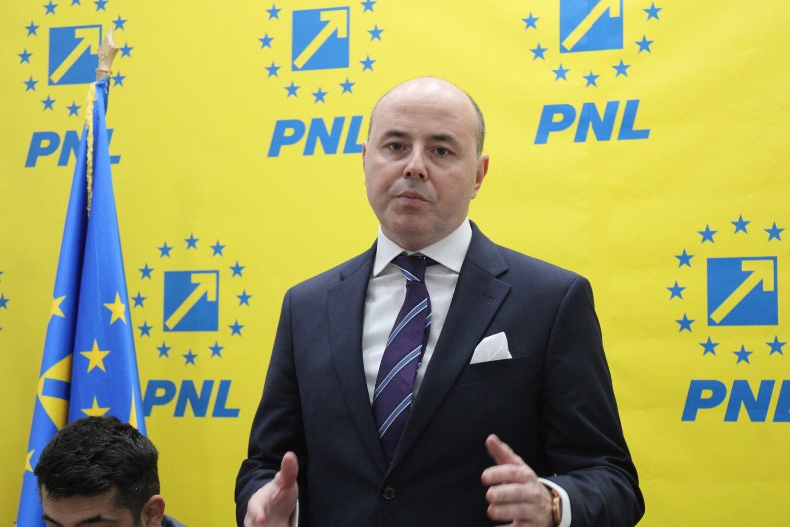 Muraru: PSD pregătește criză guvernamentală, Bolojan, țintă. Mișcare politică, pe model TISZA