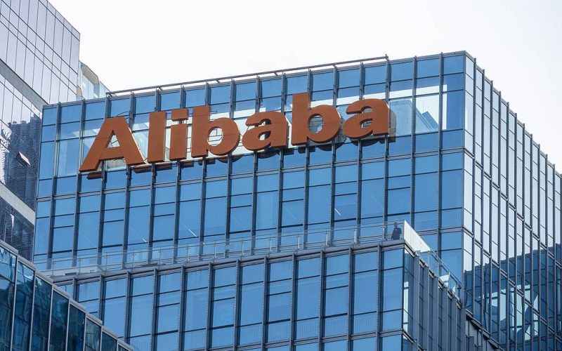 Alibaba lovește: Centru de date uriaș, cu 10.000 de cipuri proprii