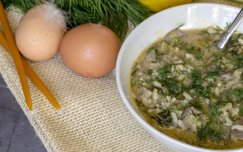 Cele mai ciudate bucate de Paște: De la șarpe la preparate exotice