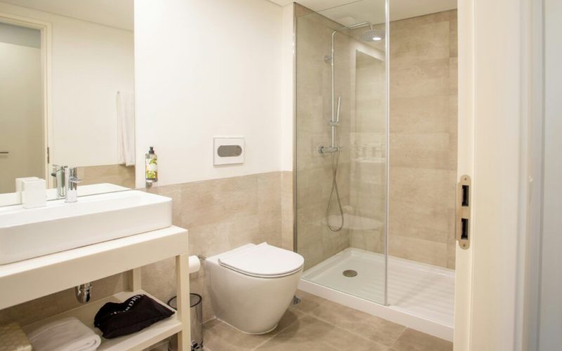 Baia ta, focar de infecții: 9 locuri pe care le ratezi la curățenie