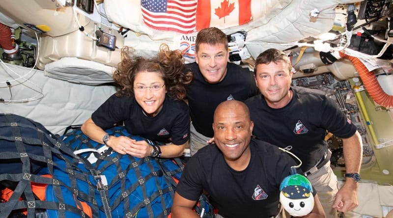 Orion a aterizat după călătoria spre Lună: NASA jubilează, misiune perfectă