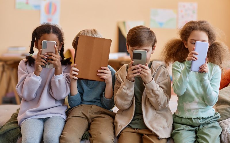 Estonia, revoltă împotriva interdicțiilor privind rețelele sociale pentru copii