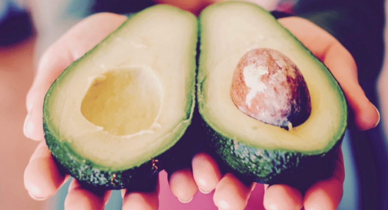 AVERTISMENT URGENT: Avocado contaminat cu plumb și cadmiu, retras din Carrefour și Lidl