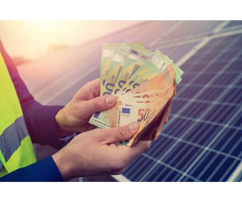 Fonduri UE 2026: Fermierii și antreprenorii pot accesa 20 mil euro pentru energie verde