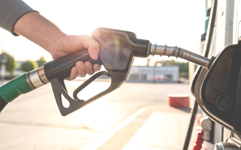 Prețurile Carburanților, Stabile în Marile Orașe, Joi, 9 Aprilie 2026 Prețurile carburanților au continuat să fluctueze la nivel național joi, 9 aprilie 2026, însă șoferii au putut observa o oarecare stabilitate a prețurilor în marile orașe din România