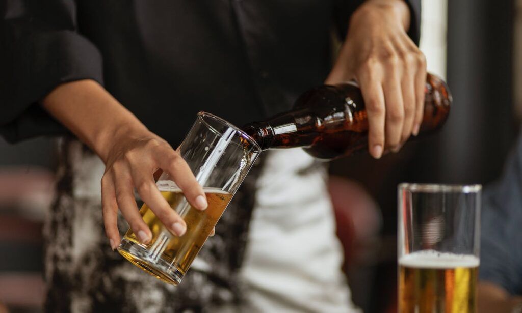 Atenție! Grupa de sânge care trebuie să evite alcoolul. Avertismentul medicilor